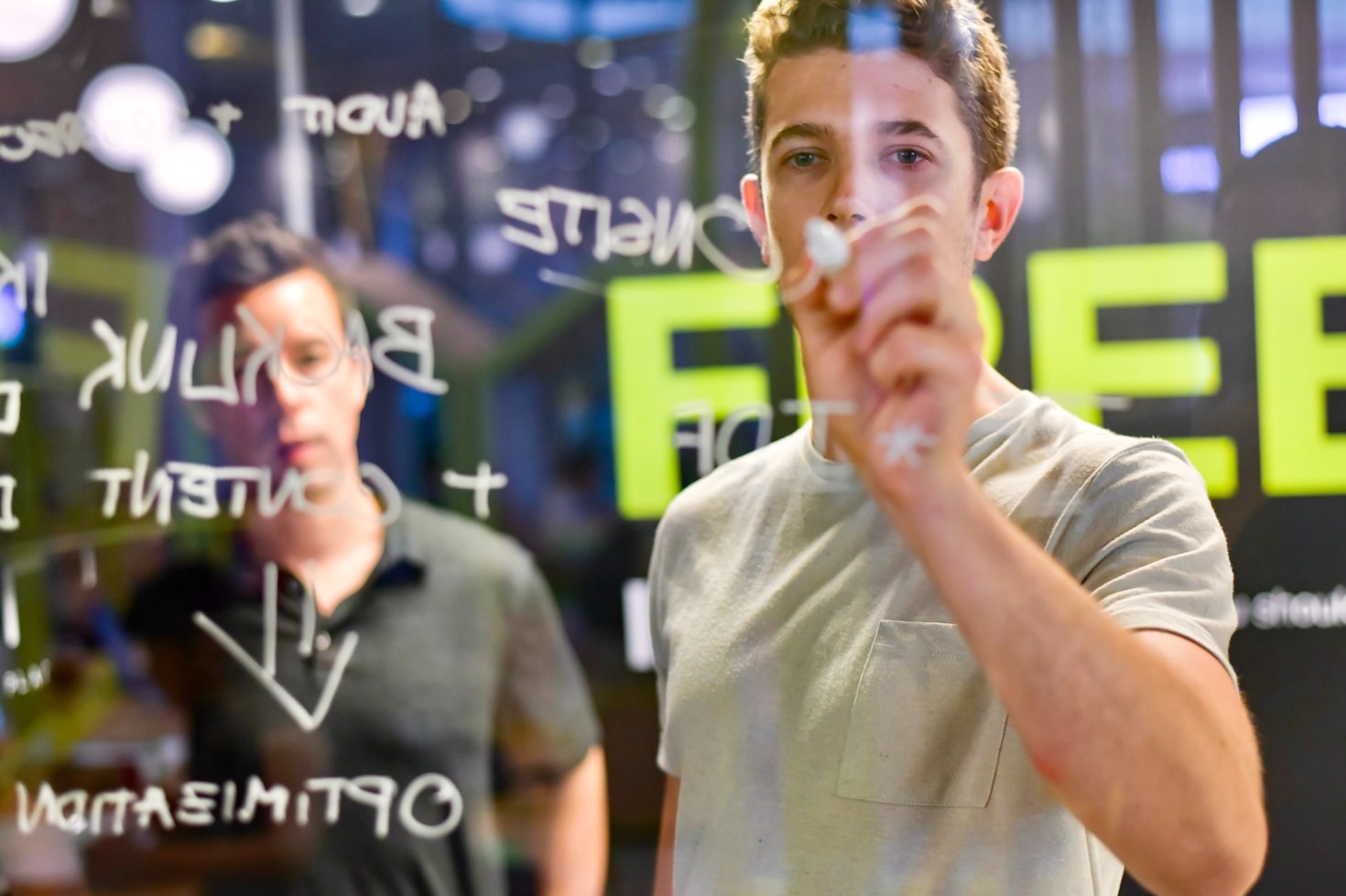 How a Fractional Marketing Consultant Fuels Your Startup
